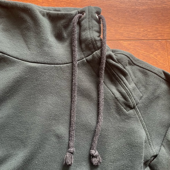 O’Neill Sweater - Picture 3 of 4